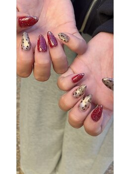 ヴェラ(VERA)の写真/季節や流行りのアートで貴女だけの指先を。上品な輝きを放つデザインをご提案いたします◎