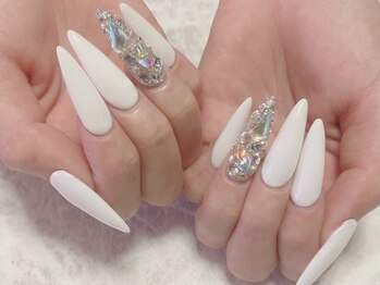 ブラウン(BROWN)の写真/イベントに合わせた華やかなネイルはお任せください♪かわいい～キレイめまでお客様に合わせてご提案＊