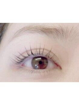 ナチュラル上品な目元にしたい