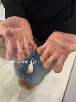 nail salon sync 【長さだし/フィルイン】の写真/【美フォルム】チップを使った長さだし◎メニューより追加可能♪負担が少ないので、薄爪/深爪のケアにも◎