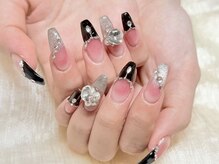 ナナアンドコー(Nana&Co.)/持ち込みデザイン、チークネイル