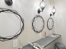 アンフルール 銀座店(Une fleur)の雰囲気（コテ、アイロン、ヘアオイル完備！）
