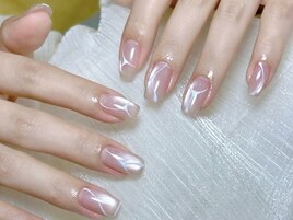 流行のマグネットネイル