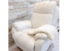 ネオビューティー(Neo beauty)の雰囲気（ふかふかのリクライニングチェア♪お客様に喜ばれています★）