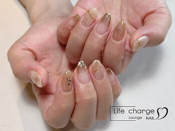 ライフチャージ(LifeCharge)の写真/【ご新規様初回オフ無料】シンプル、オフィスネイル～トレンドまで豊富にデザインをご用意♪カラー変更◎