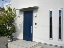 サロン ド リル(Salon de Rire)