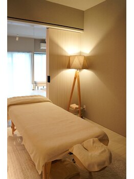 エンボディメントラボラトリー エイトレターズ(Embodiment Lab. 8 LETTERS)/トリートメントルームの様子2