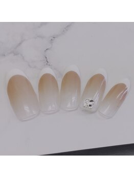 エムズネイル(M's Nail.)/ベース入りフレンチ