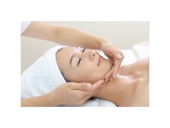 フロートータルビューティ(flow TOTAL BEAUTY)の写真/《話題のダイヤモンドピーリングでスベスベのなめらか素肌へ》韓国美肌エステで素肌美人を目指しましょう♪