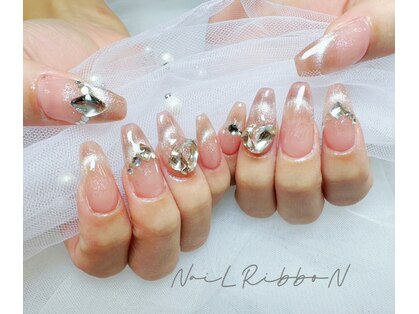 アイラッシュ アンド ネイル リボン 池袋店(RibboN)の写真