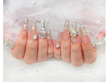 ネイルサロン チェリッシュ(nail salon Cherish)の写真/長さ出し1本300円で折れている爪も補強できる！10本も+¥3000とおトク♪今月限定のシーズンネイルも大人気◇