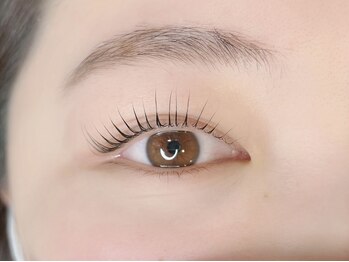 フリオ 掛川店(Matsuge salon julio)の写真/【最新まつ毛パーマ★】自然なまつげの仕上がりにしたい大人女性デザインは当店にお任せください！