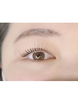 ナチュラル上品な目元にしたい