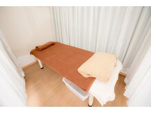 からかおの雰囲気（ベッドは80センチ幅で余裕をもって横になっていただけます）