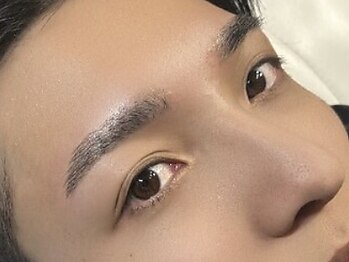 ゴリラアイブロウ 札幌大通店の写真/メンズのモテ眉はお任せ♪眉毛を整えるだけで第一印象は変わる！マスクだからこそ垢抜け美眉へが重要！