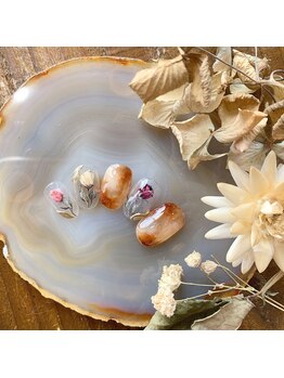 アティックネイルアトリエ(attic nail atelier)/手描きボタニカル★