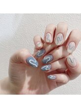 アンダーバーホワイトプラス 南海難波店(_WHITE+)/うねうねデザイン