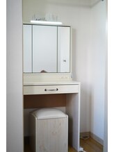 ラクーン 武蔵小杉(raccoon)/ドレッサーがあるから帰りも綺麗