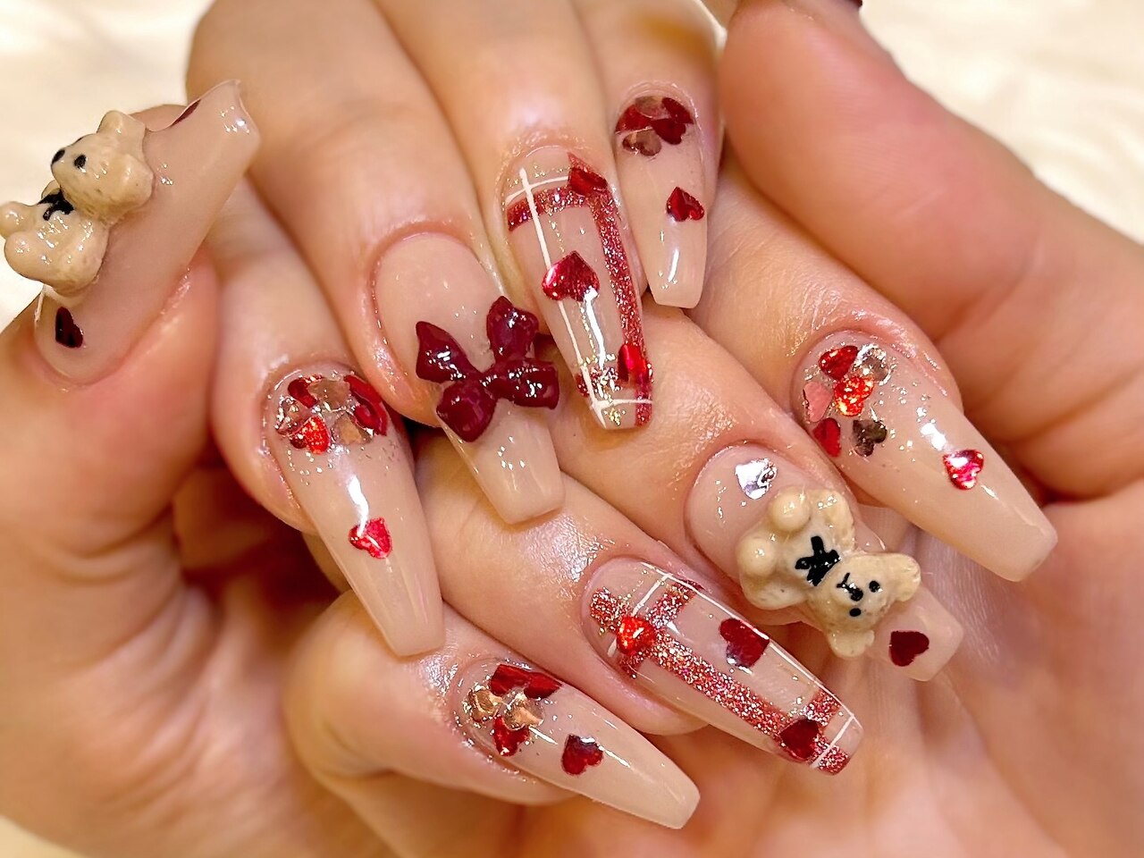 2026年冬トレンド】ボルドー ハートのネイルデザイン集｜人気順｜16