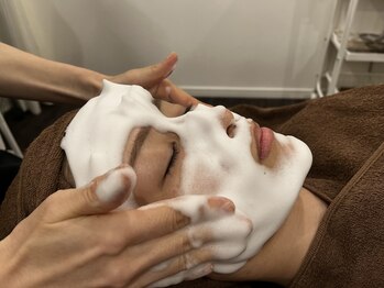 ビューティーラボーン/洗顔中