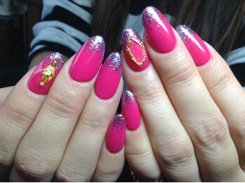 ラウト デコレーションアンドネイルサロン(Lauto Decoration&Nail Salon)/ピンク先端ラメネイル