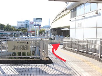 アーナンダ(ananda)/道案内2 坂道をおりT字路を右折