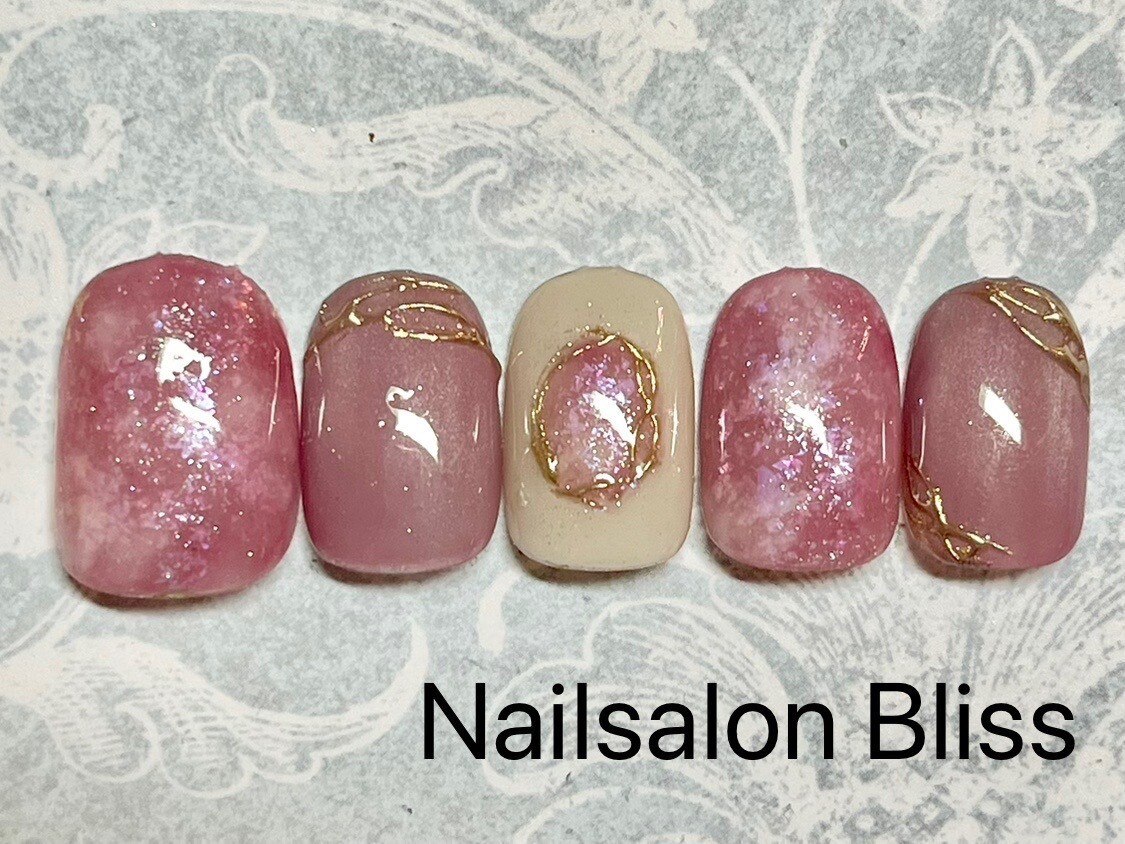 2026年冬トレンド】宝石のネイルデザイン集｜人気順｜6ページ目