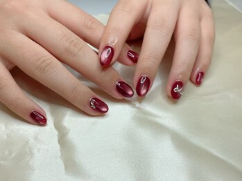 ビガク(Bigaku)の写真/【完全個室×丁寧な技術】ネイル初心者さんも大歓迎♪"魅せるデザイン"で理想の指先を演出します♪