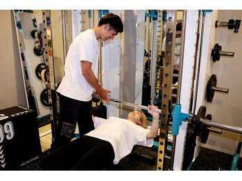 ライトパーソナルジム シルエット西宮今津店 【肩こり/腰痛/ダイエット/姿勢改善】/セッション