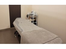 メンズ脱毛眉毛サロン エアリアル中津店【ヒゲ脱毛/全身脱毛/VIO/痩身/眉】完全個室の雰囲気(人目を気にせず過ごせる3階メンズ専門フロア・完全個室)