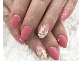 ピンクにワンポイントでお花♪
