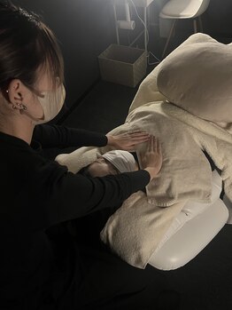 スヤ(SUYA)/施術の流れ 1.デコルテ