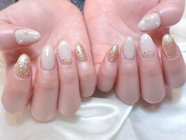 上品グレージュ×ゴールドラメ