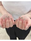 ベージュネイル/ビジューネイル