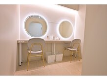 デイ ドット シンジュク(de.shinjuku)の雰囲気（メイクブース完備◎仕事終わりやお出かけ前にも♪）