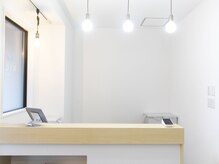 姿勢・骨盤矯正専門 整体AILE SHIGAの雰囲気(受付)