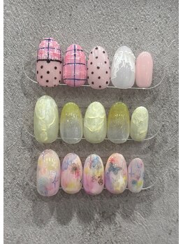 シー(SHE)/4月定額デザインネイル