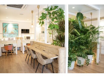 ディアブルー 茅ヶ崎店(diar blue)/程よいガラス張りで明るい店内♪