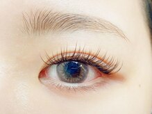 【マツエク】毛先まで太いためアイライン効果の高い人気の毛質の「プレミアムセーブル」♪