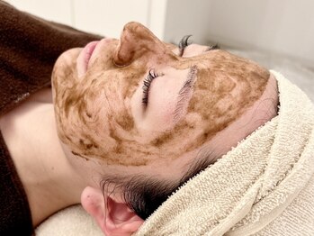 サロンドジョリーの写真/【くすみ・たるみ・シミ改善◎ニキビにアプローチ】幹細胞培養液高配合の施術で細胞のチカラを高めて最強肌