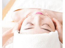 【オーガニックアロマフェイシャル】デコルテ、手の炭酸ハーブ付