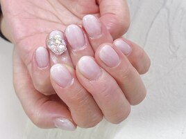 グラデーションビジューネイル