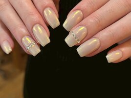 ＊パールホワイトネイル＊