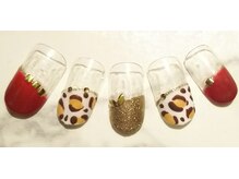 オハナレイ LEALEA FITNESS&SPA 東戸塚店内/アニマル柄フレンチ