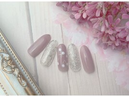 くすみさくらんぼネイル