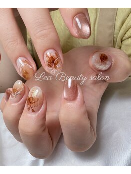 リア(Lea Beauty salon)の写真/派手なネイルができないママさん、OLさんにも◎アートも豊富にご用意★ご希望に合わせたデザインをご提案♪