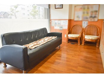 かんだ接骨院/待合室