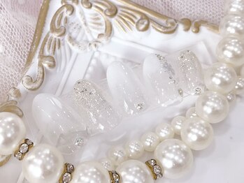 ネイルサロンアンドスクール ラフィーネ 池袋店/キラキラ雪の結晶◆¥6990
