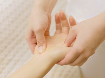 シア(Shia)/手の平を解してリラックス♪♪