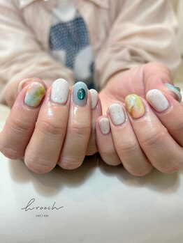 ブローチ(BRooCH)/